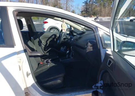 2016 Ford Fiesta Se z USA, uszkodzony, nr VIN 3FADP4BJ1GM199499